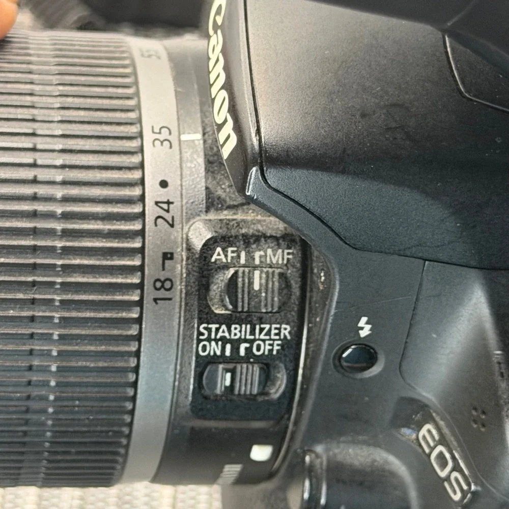 Canon EOS Rebel T1i DSLR Camera 18-55mm IS Lens Speedlite 270EX BG-E5 Bundle